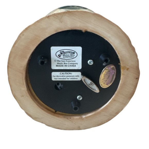 Paris Musical Snow Globe Eiffel Tower La Vie En Rose San Francisco Music Box Co - Picture 9 of 15